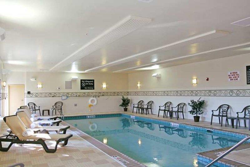 Hampton Inn & Suites Chicago/Saint Charles Exterior photo